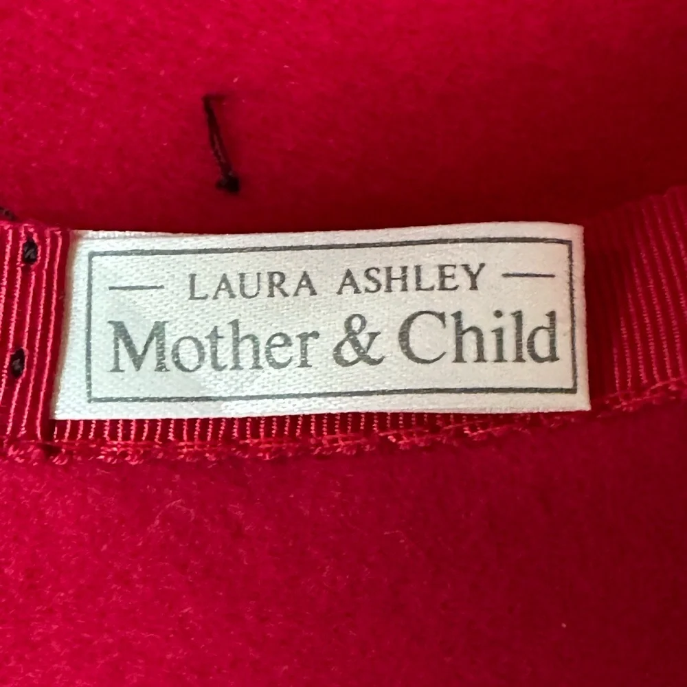LAURA ASHLEY Vintage 80s Red Wool‎ Felt Hat Bowler Cloche UK Made Mother & Child
